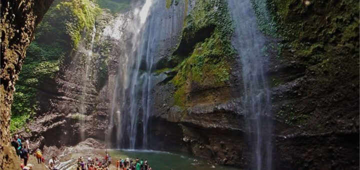 Madakaripura Waterfall tour 1 day from Probolinggo